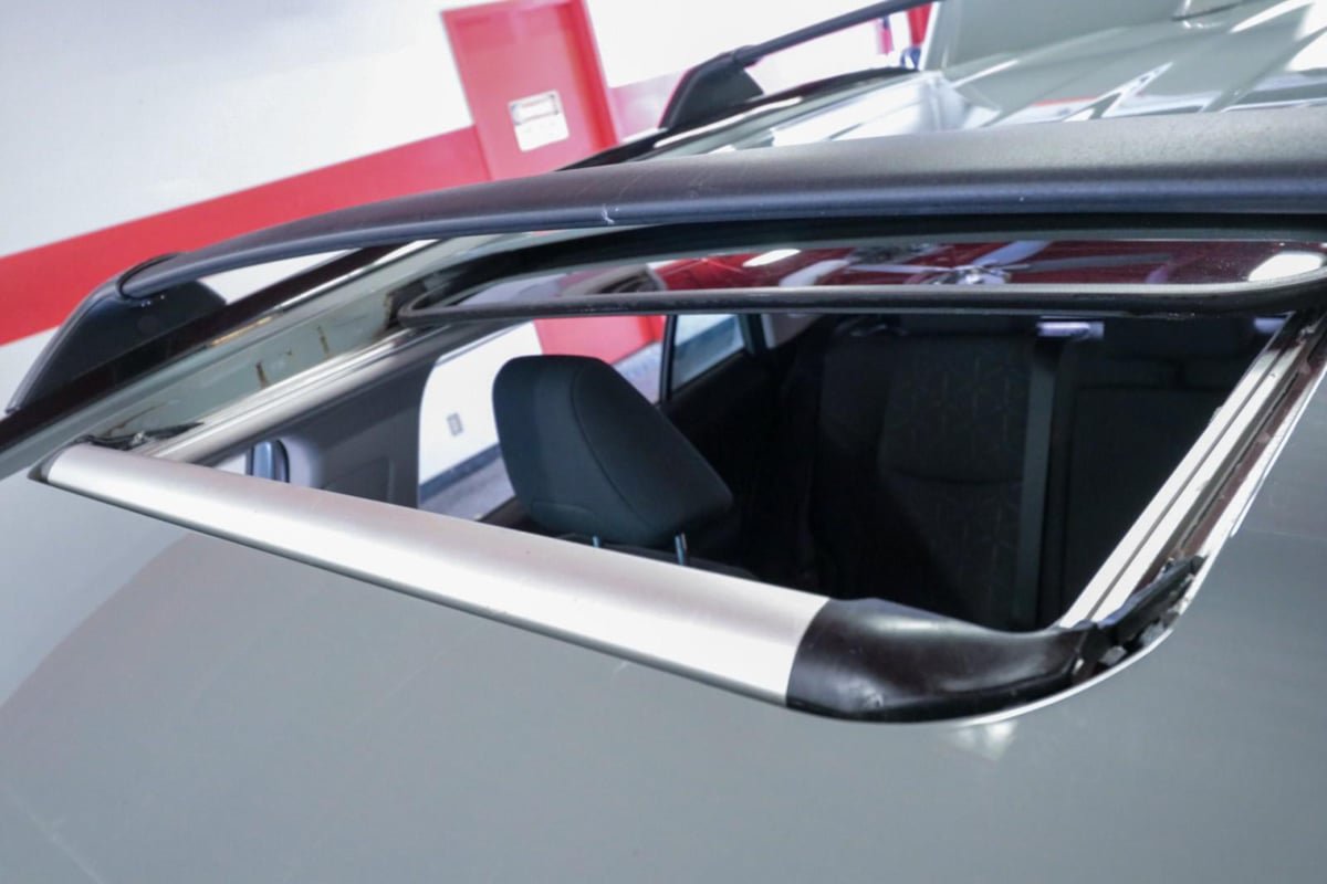 Used 2022 Toyota RAV4 XLE w/ Convenience Package FWD image 15