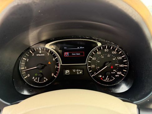 Used 2015 Nissan Altima 2.5 SV w/ Convenience Package image 19