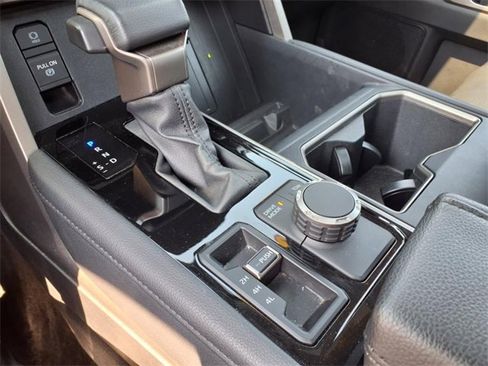 Used 2022 Toyota Tundra Limited image 20