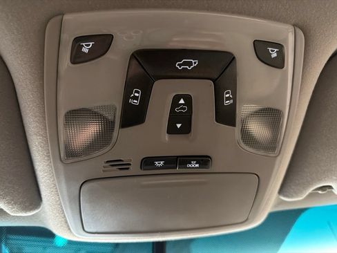 Used 2012 Toyota Sienna XLE AWD/4WD image 26