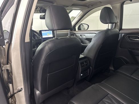 Certified 2021 Nissan Rogue Platinum AWD/4WD image 24