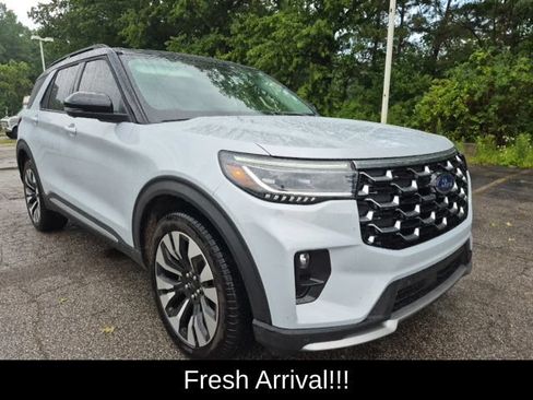 Used 2026 Ford Explorer Platinum w/ LUX Leather Package AWD/4WD image 2