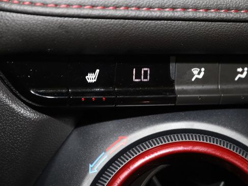 Used 2024 Chevrolet Blazer RS image 8