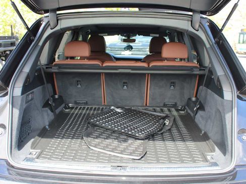 Used 2024 Audi Q7 3.0T Prestige AWD/4WD image 12
