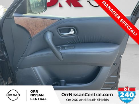 Used 2024 Nissan Armada SL w/ Captain's Chairs Package image 10