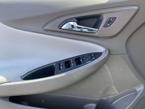 Used 2025 Chevrolet Malibu LS FWD image 15