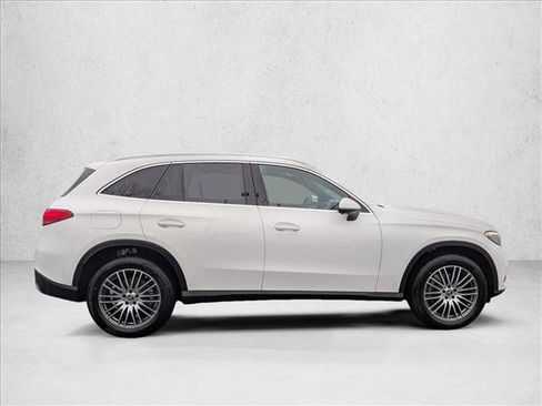 Certified 2026 Mercedes-Benz GLC 300 image 4