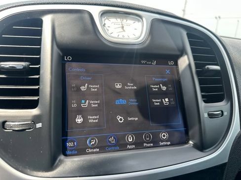 Used 2023 Chrysler 300 Touring L w/ Safetytec Plus Group RWD image 38