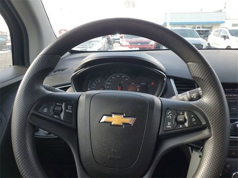 Certified 2020 Chevrolet Trax LS w/ Tint and Cruise Package image 11
