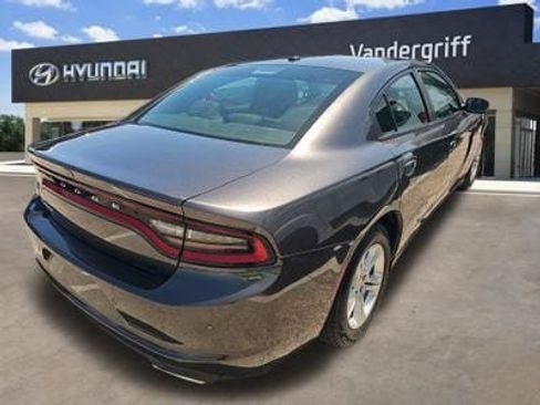 Used 2020 Dodge Charger SXT RWD image 4