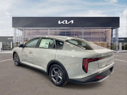 New 2026 Kia K4 LXS image 6