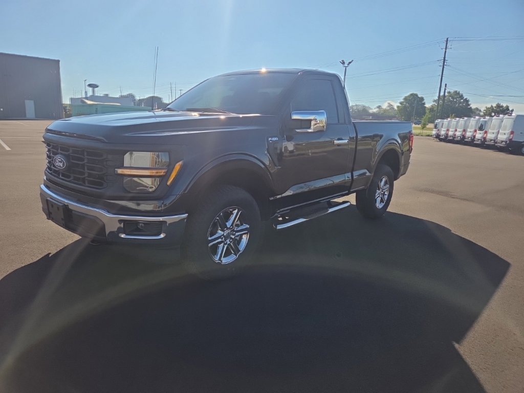 Used 2025 Ford F150 XL w/ Equipment Group 103A High AWD/4WD image 4