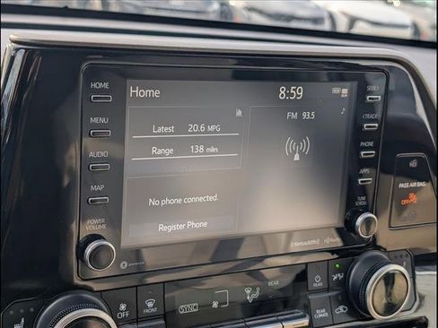 Used 2021 Toyota Highlander XLE image 16