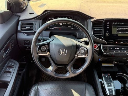 Used 2021 Honda Pilot Black Edition image 10