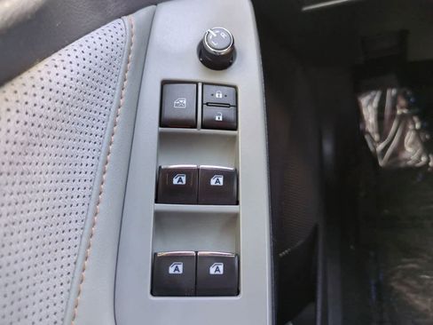 Used 2019 Toyota Avalon XSE w/ Protection Package FWD image 22