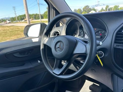 Used 2018 Mercedes-Benz Metris image 20
