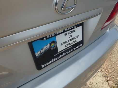Used 2005 Lexus ES 330 FWD image 11