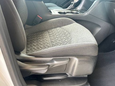 Certified 2022 Chevrolet Equinox LT FWD image 21