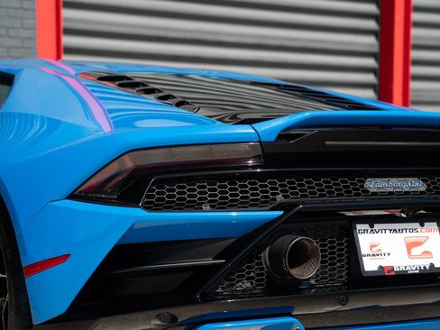Used 2021 Lamborghini Huracan EVO RWD image 14