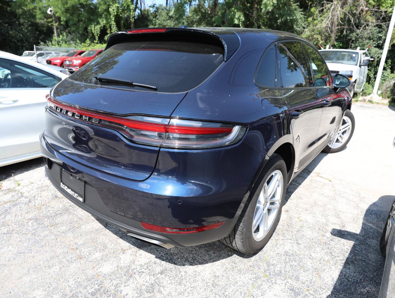 Used 2020 Porsche Macan AWD/4WD image 6