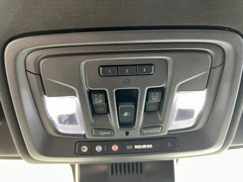 Used 2025 GMC Sierra 1500 AT4 w/ AT4 Premium Package AWD/4WD image 19