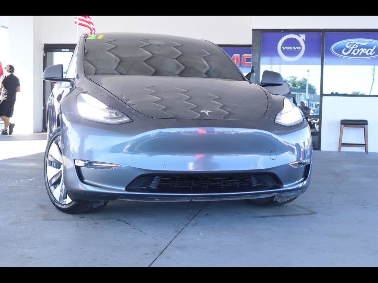 Used 2021 Tesla Model Y Long Range AWD/4WD image 1