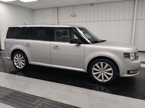 Used 2018 Ford Flex SEL w/ Equipment Group 202A AWD/4WD image 11
