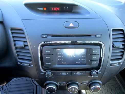 Used 2017 Kia Forte LX w/ LX Popular Package image 15