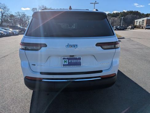 Used 2021 Jeep Grand Cherokee L Laredo w/ Luxury Tech Group I image 4