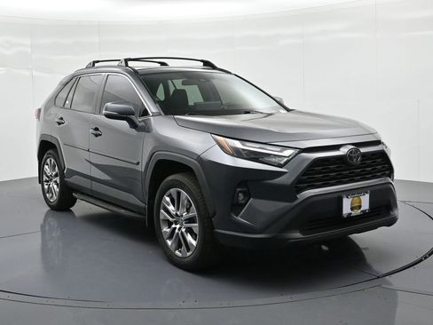 Used 2023 Toyota RAV4 XLE Premium AWD/4WD image 4