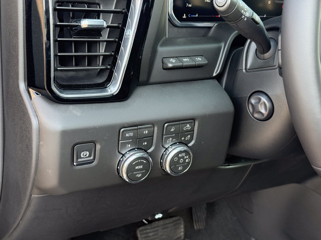 New 2026 GMC Sierra 1500 Denali w/ Technology Package AWD/4WD image 18