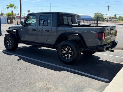 Used 2020 Jeep Gladiator Sport w/ Quick Order Package 24S AWD/4WD image 4