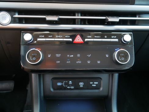 Used 2025 Hyundai Tucson SEL AWD/4WD image 23