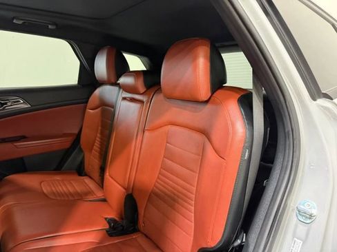 Used 2024 Kia Sportage SX image 23