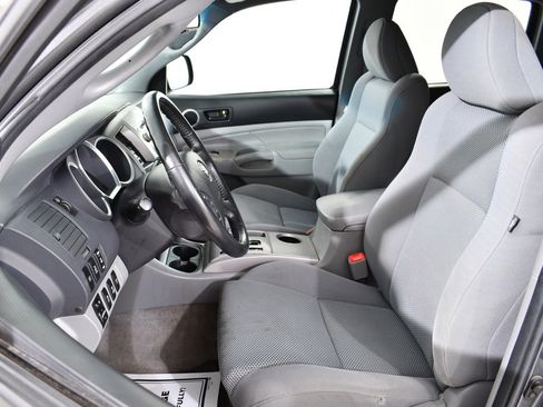 Used 2011 Toyota Tacoma 4x4 Double Cab image 6