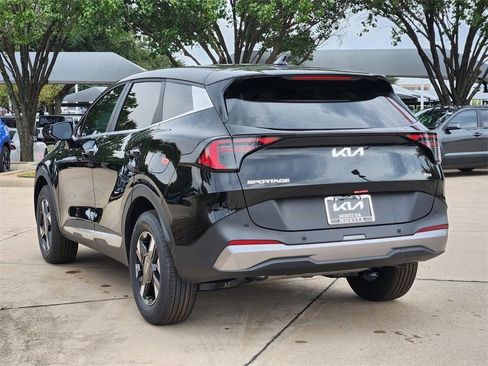 New 2026 Kia Sportage LX w/ LX Convenience Package AWD/4WD image 3