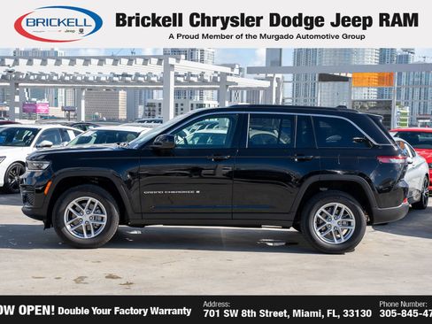 New 2025 Jeep Grand Cherokee Laredo X w/ Luxury Tech Group I image 8