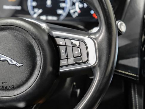 Used 2017 Jaguar F-PACE S image 26