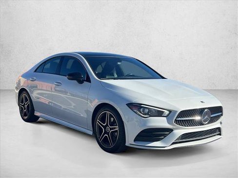 Used 2023 Mercedes-Benz CLA 250 4MATIC image 3