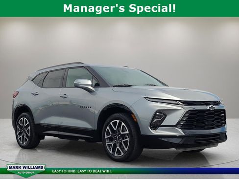 Used 2025 Chevrolet Blazer RS FWD image 1