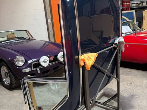 Used 1987 Mercedes-Benz 560 SL image 47