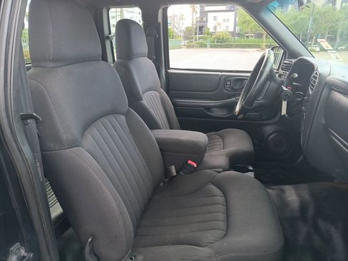 Used 2003 Chevrolet S10 Pickup 2WD Extended Cab image 11