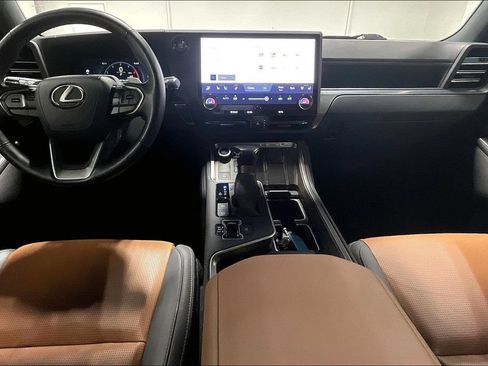 Used 2024 Lexus GX 550 w/ Accessory Package (Z1) AWD/4WD image 18