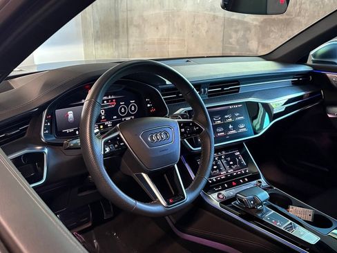 Used 2021 Audi RS 6 AWD/4WD image 3