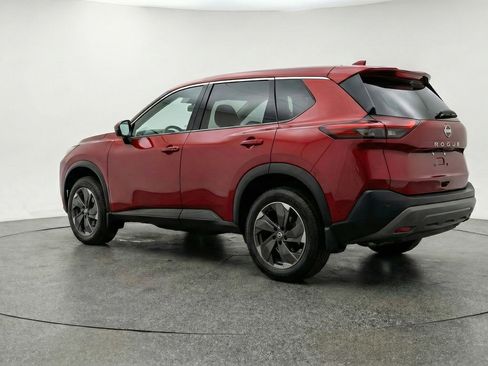 Used 2025 Nissan Rogue SV AWD/4WD image 6