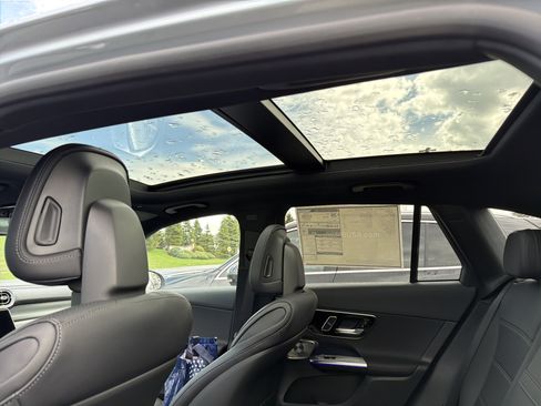 Used 2026 Mercedes-Benz GLC 300 4MATIC image 25
