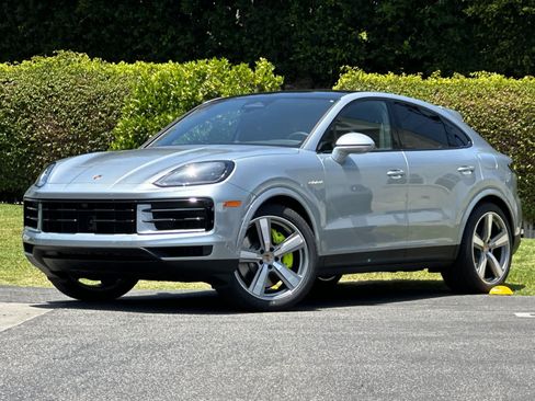 New 2026 Porsche Cayenne S AWD/4WD image 1
