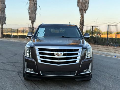 Used 2015 Cadillac Escalade ESV Premium image 10