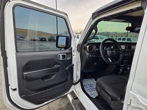 Used 2019 Jeep Wrangler Unlimited Sport image 10