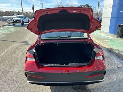 Certified 2024 Hyundai Elantra SEL image 53